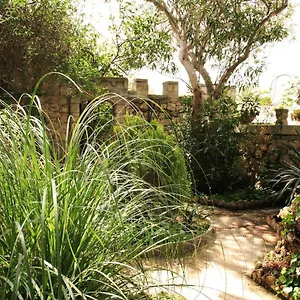  Bed & Breakfast Torre Rocciola
